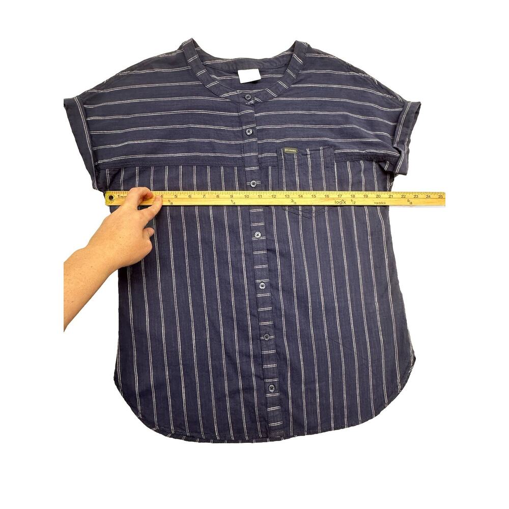 Columbia Womens Size M Blouse Navy Pinstripe Loose Cotton 100% - Picture 5 of 8